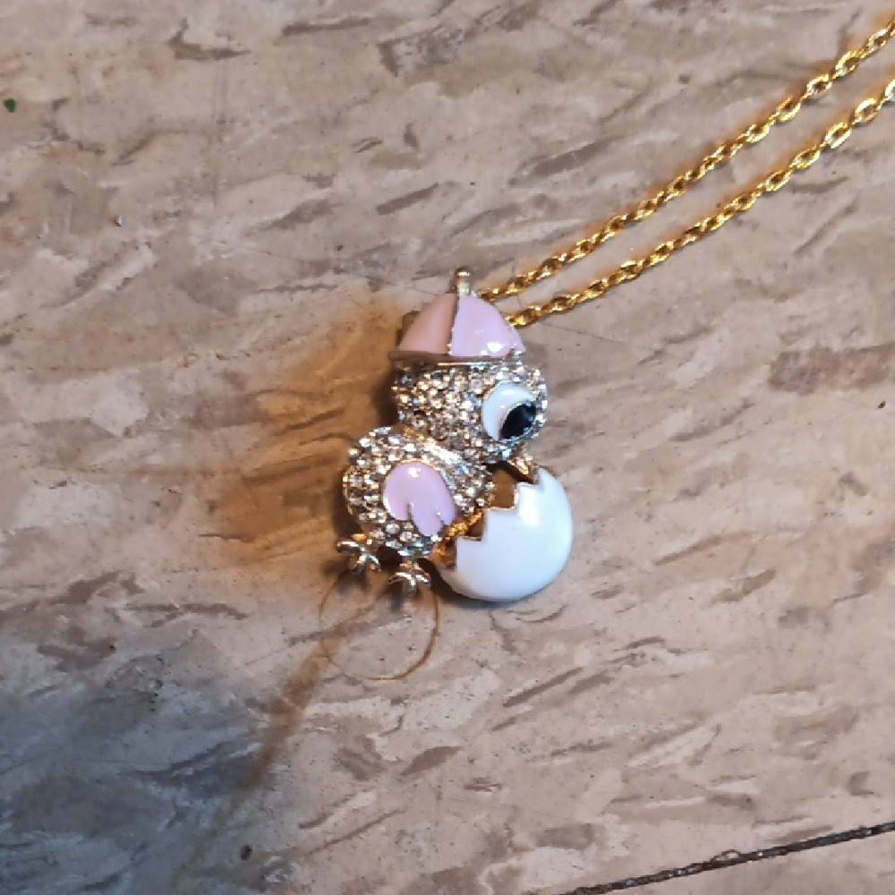 Elegant Pink and White lChick.Pendant Necklace